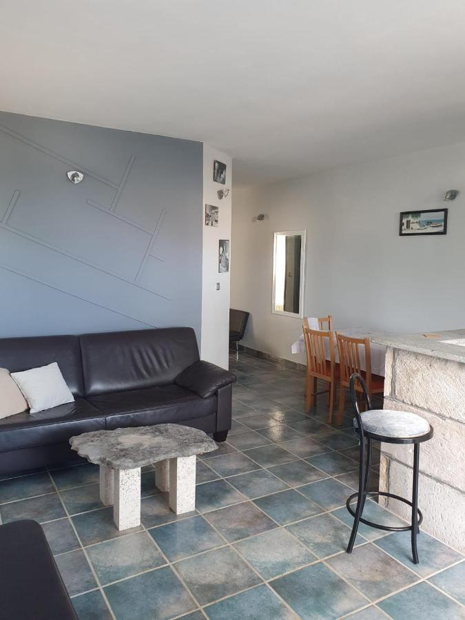 Apartmani Huljic Stari Grad  Luaran gambar